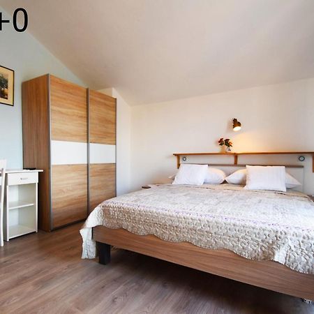 Apartments Mira Starigrad Paklenica Dış mekan fotoğraf