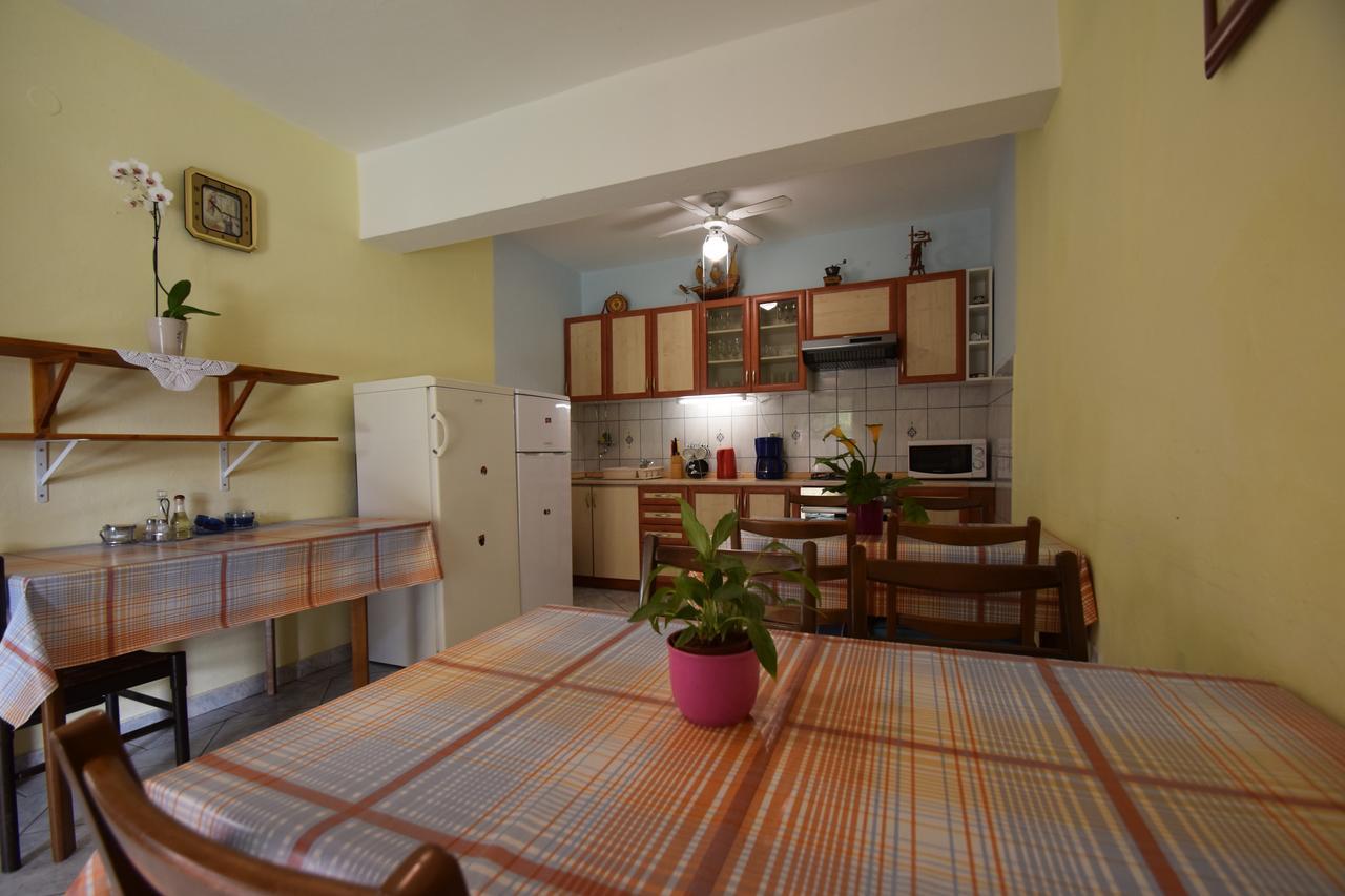 Apartments Mira Starigrad Paklenica Dış mekan fotoğraf