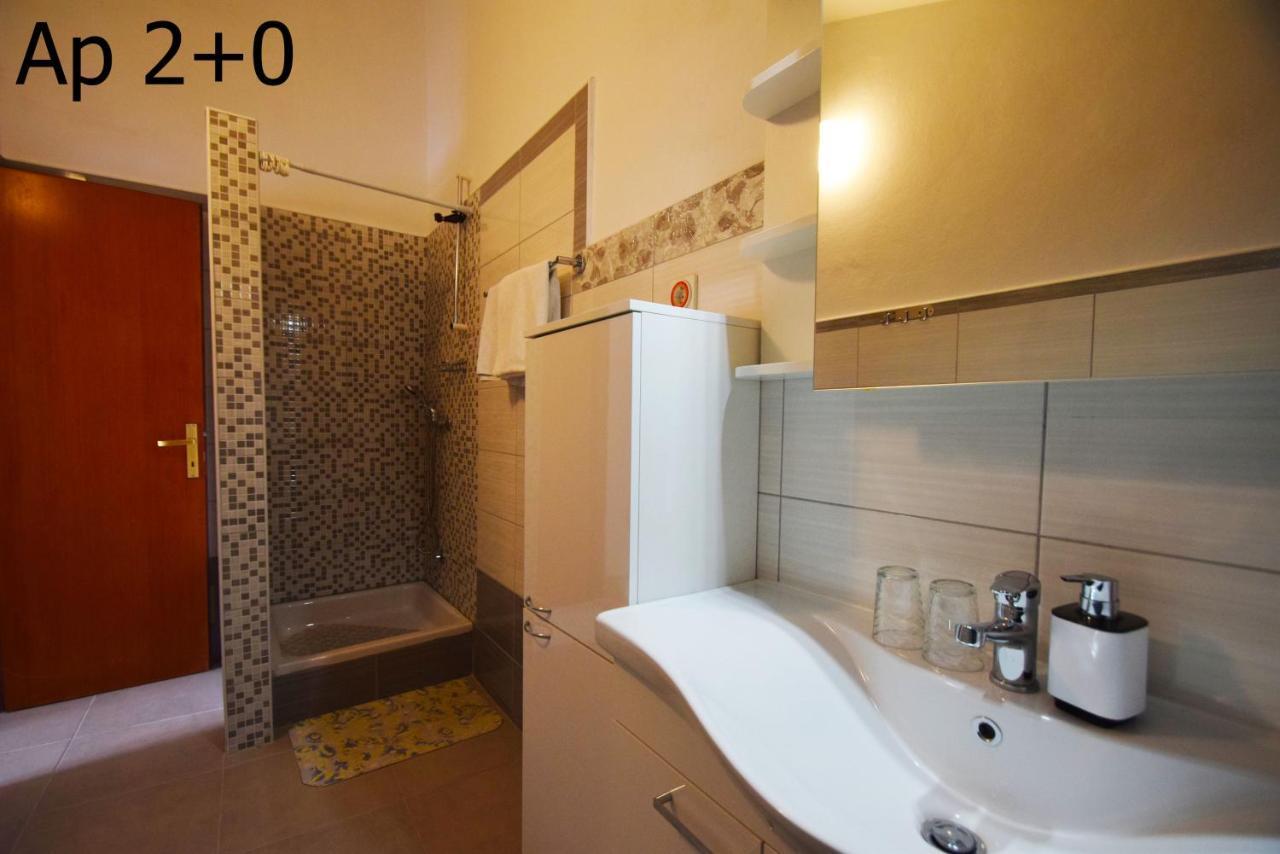 Apartments Mira Starigrad Paklenica Dış mekan fotoğraf