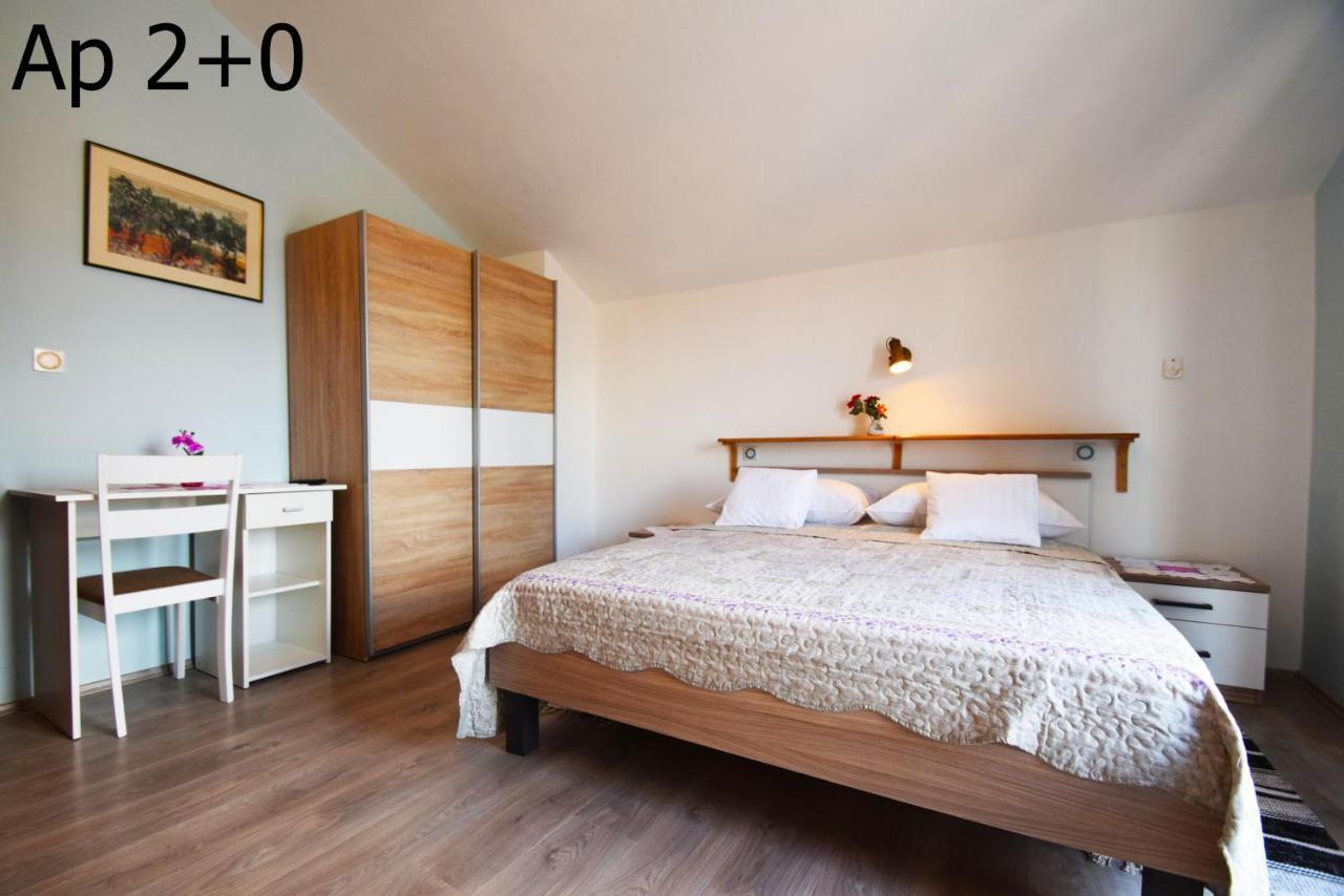 Apartments Mira Starigrad Paklenica Dış mekan fotoğraf
