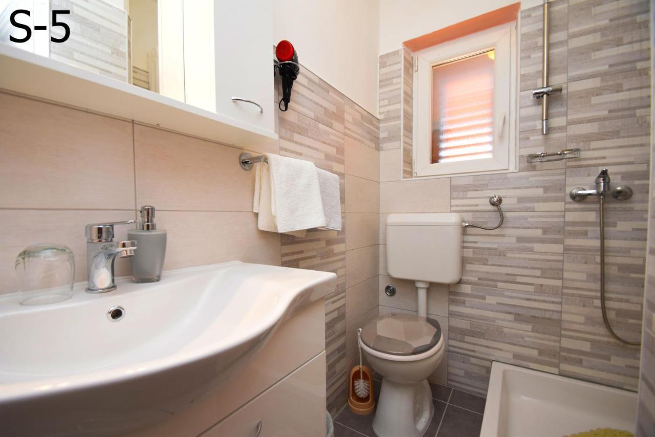 Apartments Mira Starigrad Paklenica Dış mekan fotoğraf