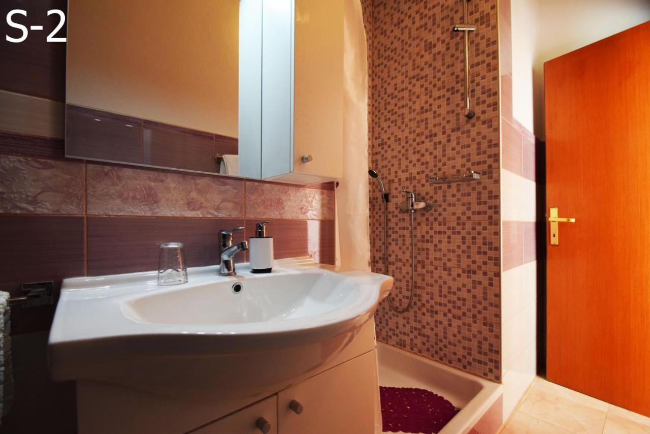 Apartments Mira Starigrad Paklenica Dış mekan fotoğraf