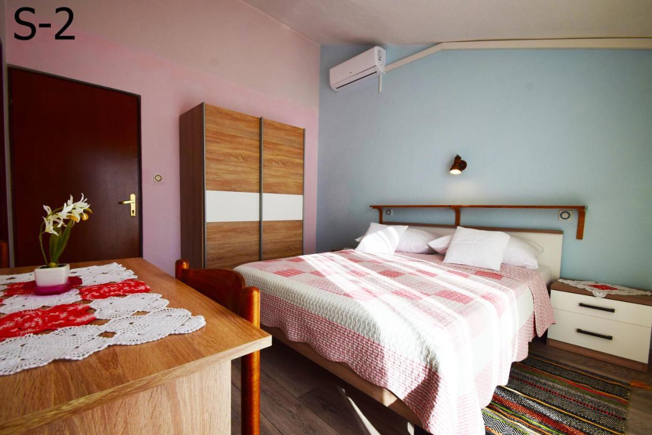 Apartments Mira Starigrad Paklenica Dış mekan fotoğraf