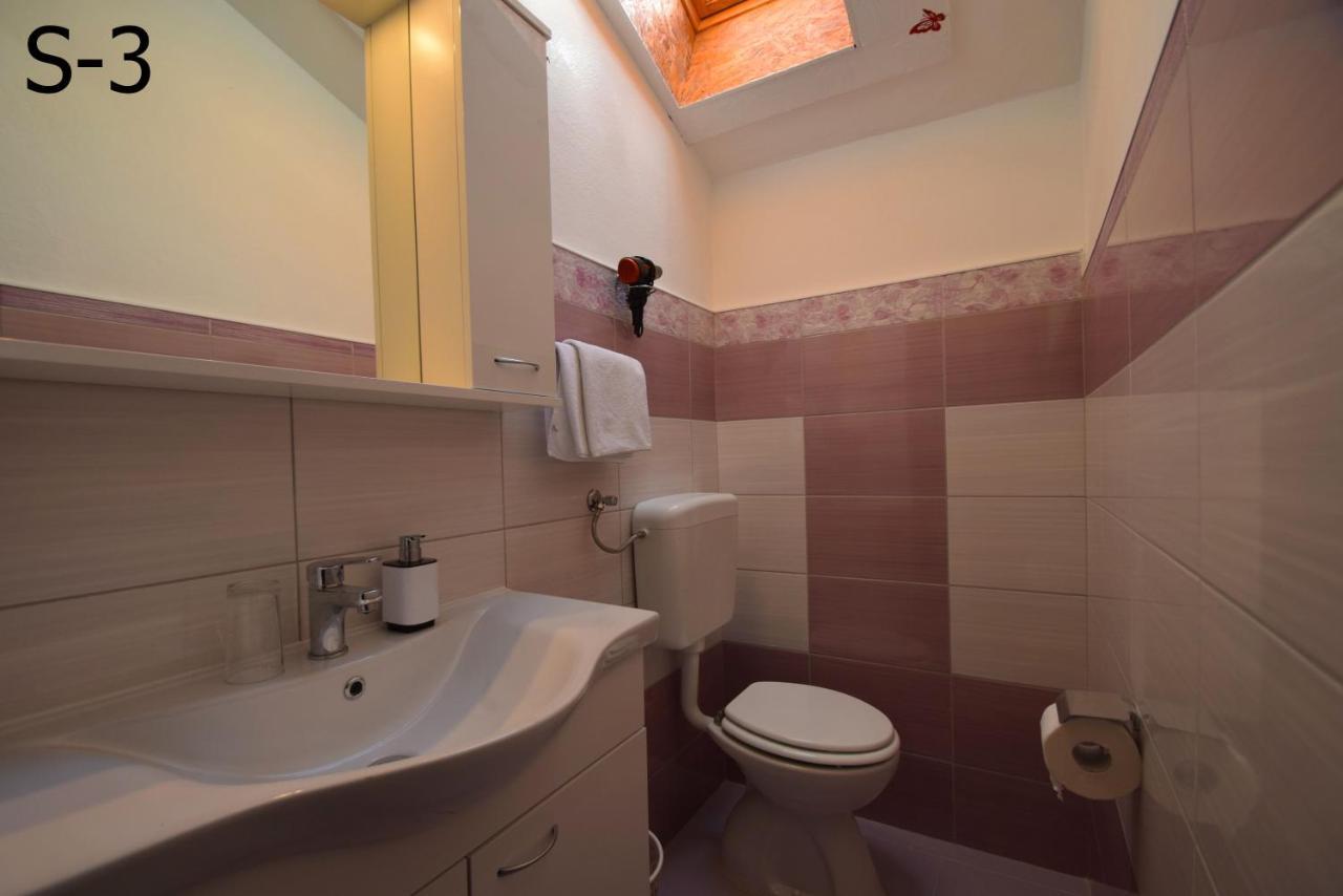 Apartments Mira Starigrad Paklenica Dış mekan fotoğraf