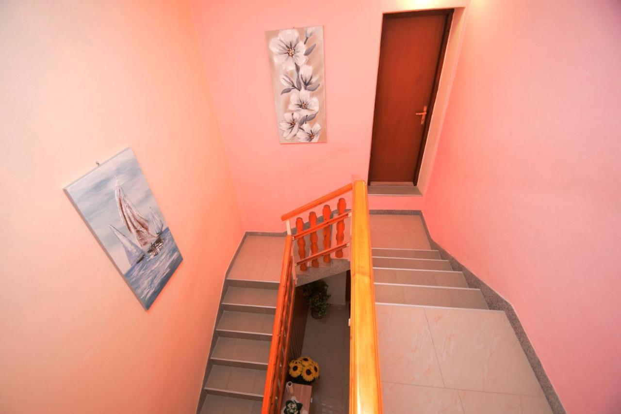 Apartments Mira Starigrad Paklenica Dış mekan fotoğraf